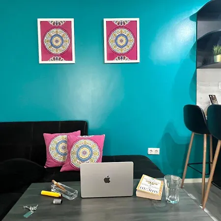 Flower House 7 Daire