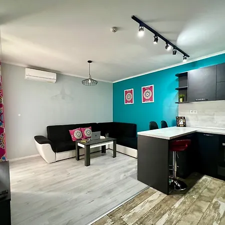 Apartment Flower House 7