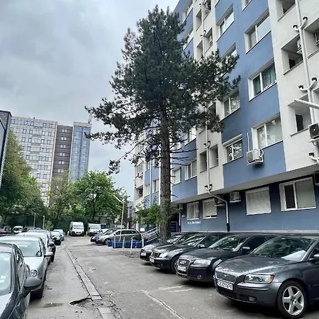 Flower House 7 Апартаменты София